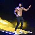 Proovi ka! Laulja Jason Derulo kolm lemmikharjutust kõhulihaste ja tugeva keha jaoks