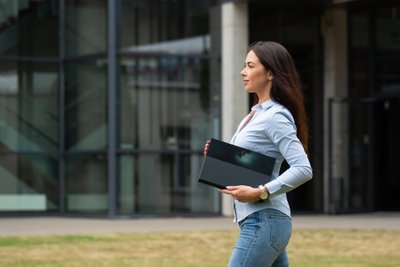 ASUS Zenbook 17 Fold OLED