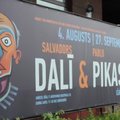 FOTOD JA VIDEO: Riias vandaalitses vaimuhaige mees Dali ja Picasso näitusel, kahju 50 000 eurot