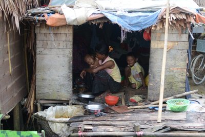 MÕNi RUUTMEETeR KODU: Yangonist loodetakse head elu. Reaalsuses peavad paljud pered elama kohutavates tingimustes.