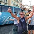 Napoli mehed keerasid Eesti bussi tänavale risti