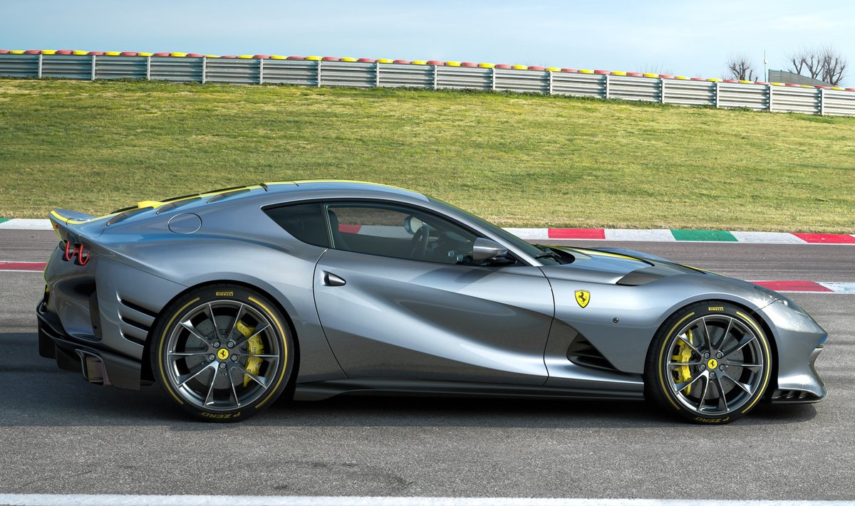 Ferrari 812 Superfast erimudel