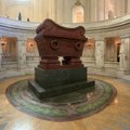Ivo Linna mälumäng 238. Millise soome-ugri rahva asualal leiduvat marmorit on kasutatud nii Napoleoni sarkofaagi kui ka Lenini mausoleumi juures?