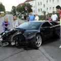 16-aastane hävitas Lamborghini Murcielago