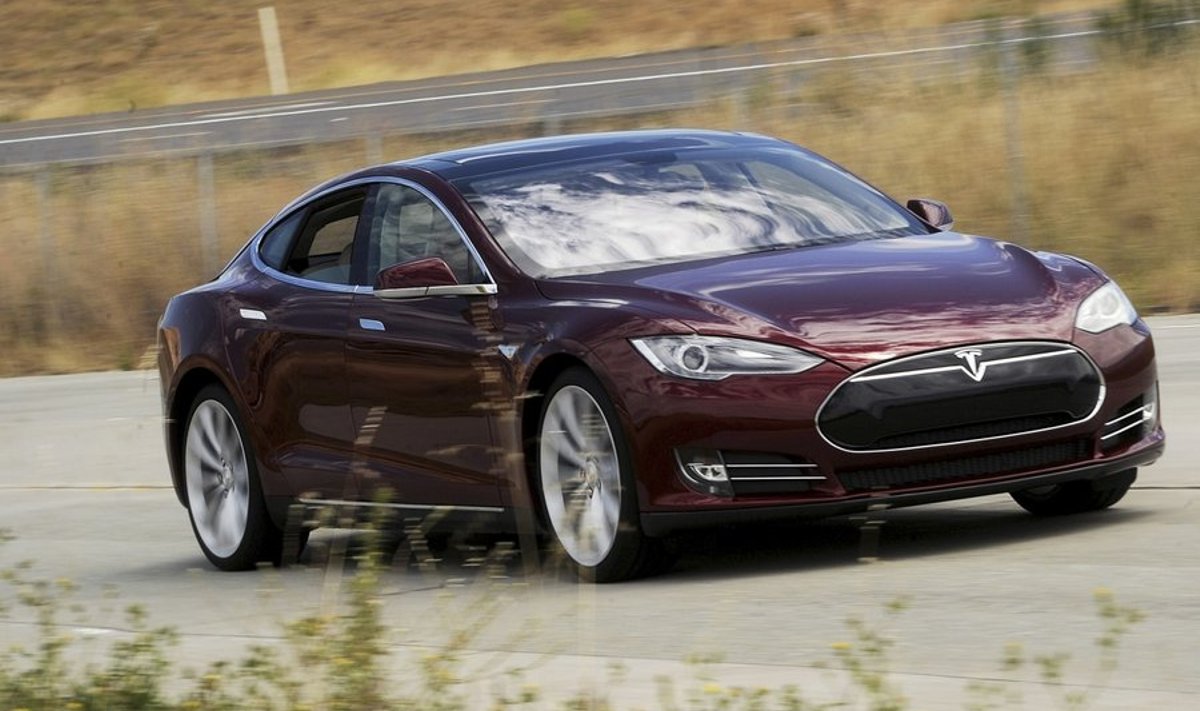 Elektriauto ei pea olema pisike „kilukarp”, tõestab ameeriklaste toodetav Tesla Model S.