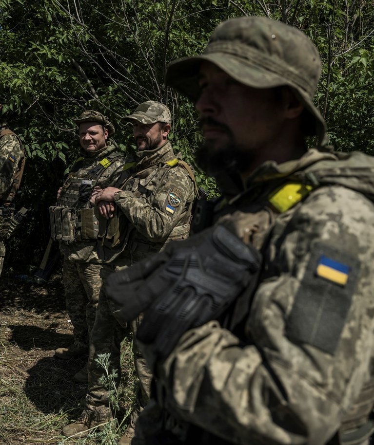 Ukraina sõjaväelased Harkivi oblastis Ukraina-Vene piiri lähedal. Foto tehtud 4. juunil.