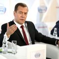 Медведев рассказал о снижении реальных доходов россиян