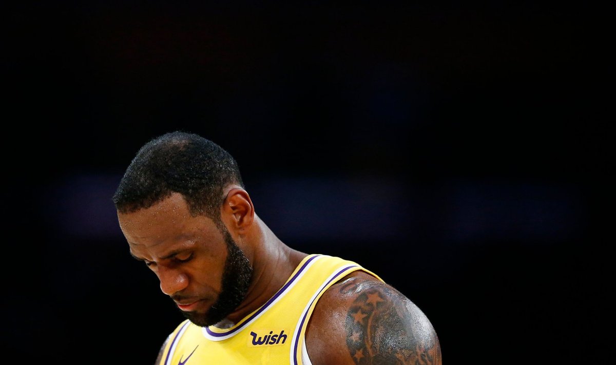 LeBron Jamesi debüüthooaeg Lakersis läks aia taha. Lakers pole viis aastat järjest play-off'i jõudnud. Kuidas edasi?