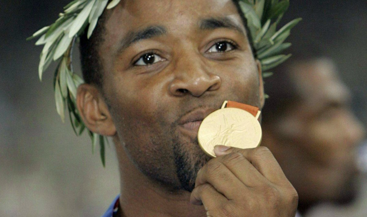 Darren Campbell 2004. aasta olümpiakullaga