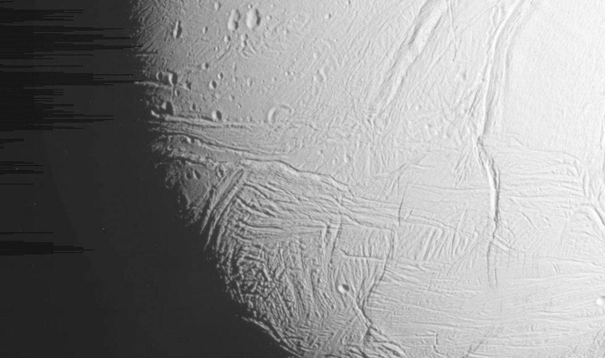 Cassini kosmoseaparaadi tehtud foto Enceladusest. 