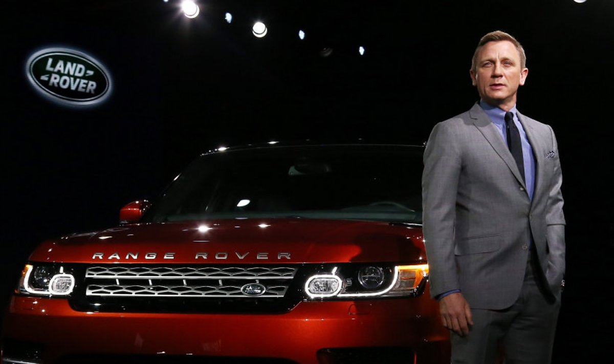 Daniel Craig ja Range Rover Sport