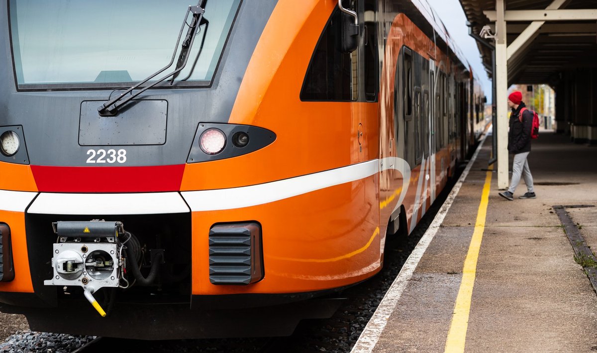 Из-за сбоя в инфраструктуре нарушено движение поездов на линии Таллинн-Нарва