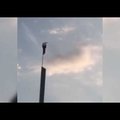 ВИДЕО: Над Донецком вместо флага ДНР подняли российский флаг