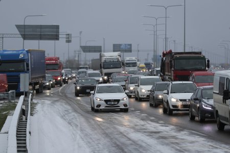 Liiklusõnnetused ja ummikud Peterburi teel
