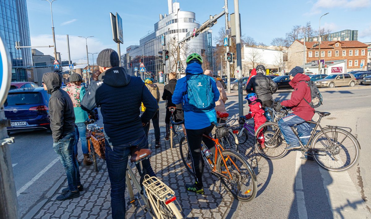 Klassikaline ohutussaar, ruumikas ja turvaline