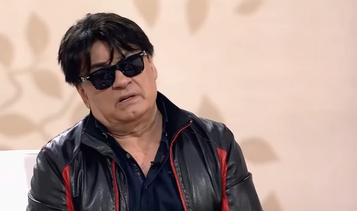 Александр Серов