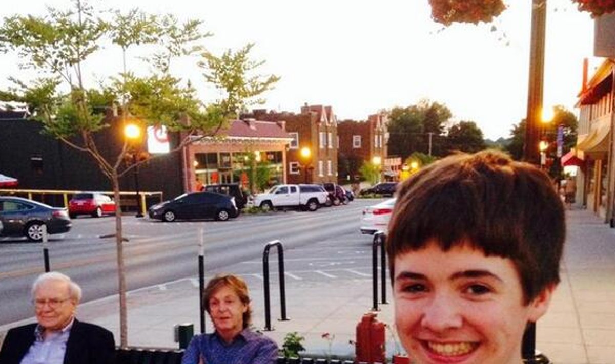 selfie, tom white, warren buffett, Paul McCartney