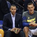 VIDEO | Miks tuli Stephen Curry NBA mängule endise Läti korvpalluri särgis?