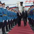 Президент Сербии назвал Путина дорогим братом и наградил орденом