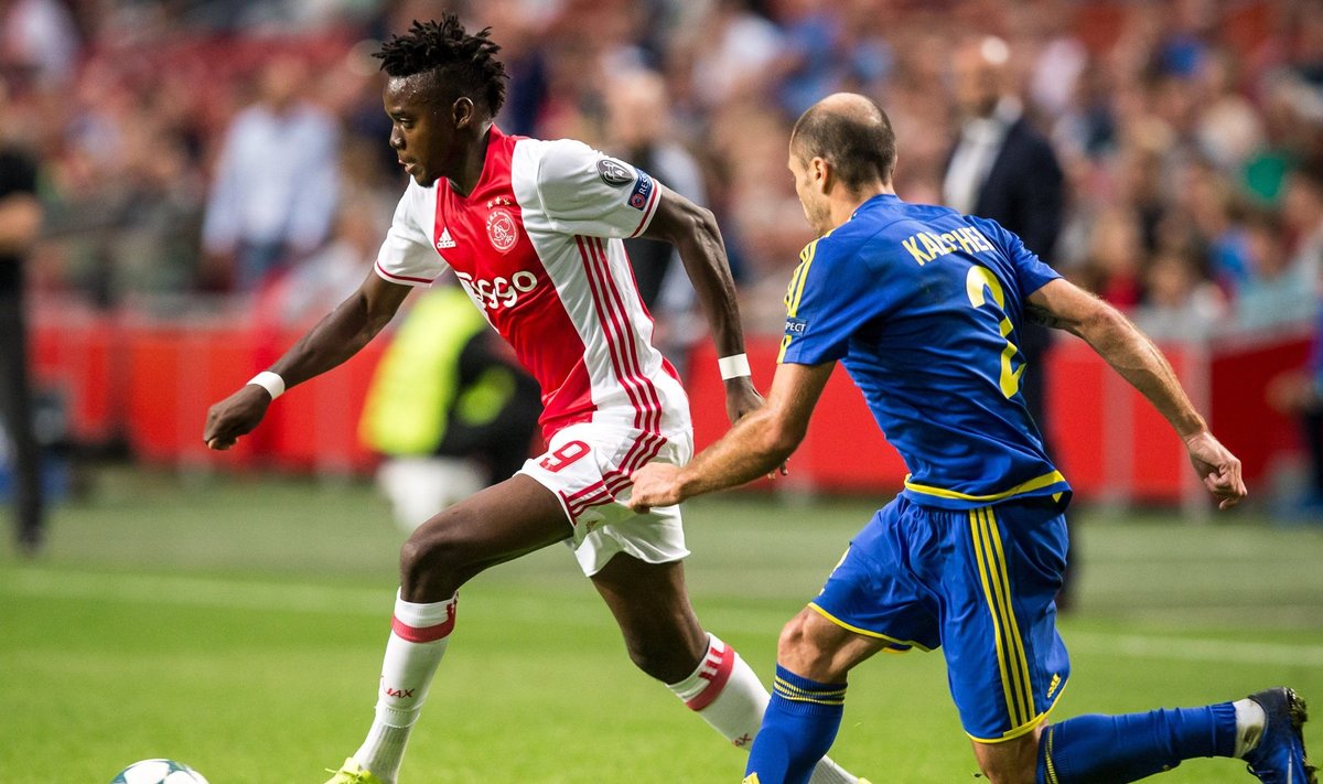 Amsterdami Ajaxi ja Rostovi mäng.
