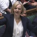 Liz Truss vajus sügavamale sohu: tagasi astus siseminister ja parlamendis toimus väidetavalt füüsiline mõjutamine