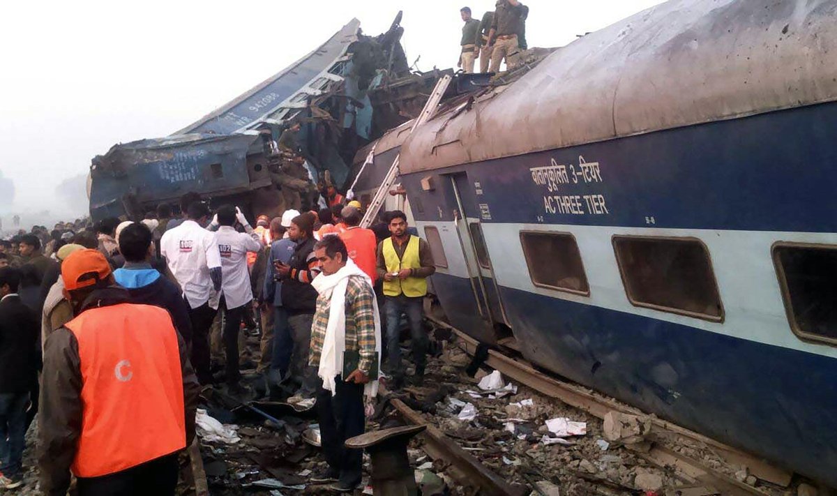 India rongiõnnetus 20.11.2016