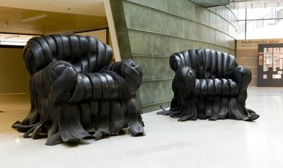 Скульптуры Янисоо в KUMU