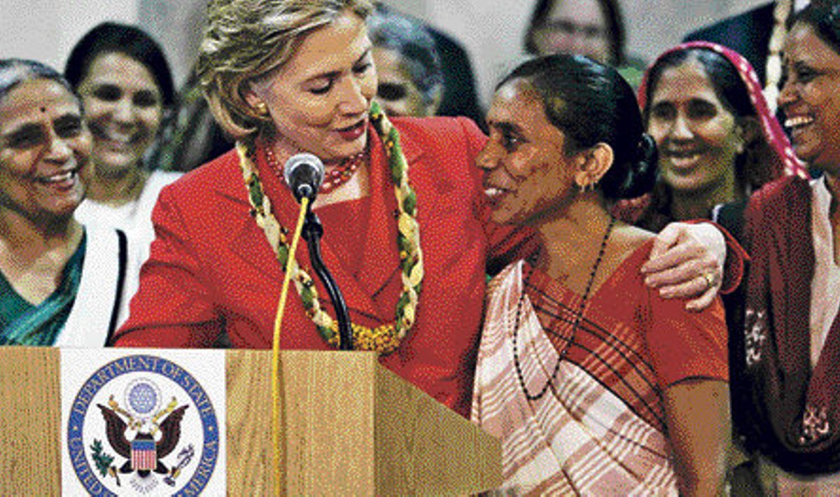 USA välisminister Hillary Clinton saadeti Indiaga sõprust sõlmima.