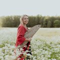 ARVUSTUS | Mari Kalkuni värske album „Stoonia lood“ on tubli annus Võrumaa süvakultuuri