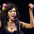 Kummitustuur: Amy Winehouse'i hologramm läheb tuleval aastal suurele kontsetturneele