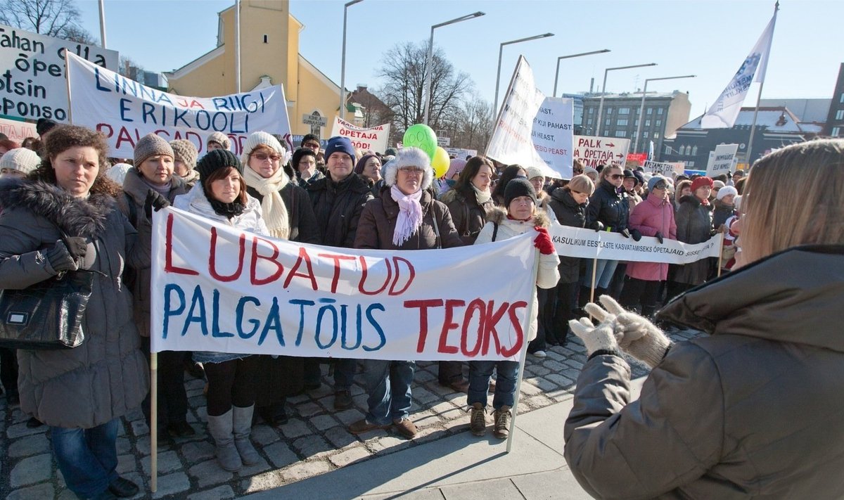 Митинг учителей в 2012 году