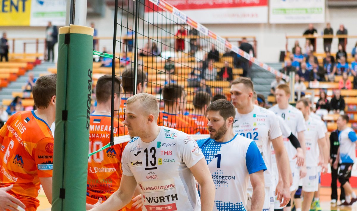 Tartu Bigbank (valgetes) juhib seeriat Pärnu vastu 1 : 0, edasipääsuks läheb vaja kolme võitu.