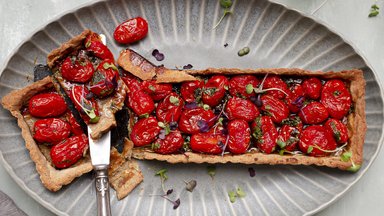 Pane kokku rabarber paiselehega, tomat naadiga, redis hapuoblikaga! Neli suus sulavat ja tervisest pakatavat maikuu rooga