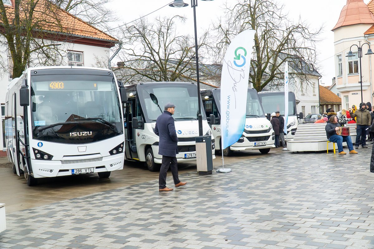 Водитель автобуса GoBus спас жизнь молодому человеку, который замерзал на  улице - Delfi RUS