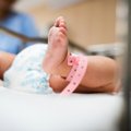 Sünnitusmaja karmid reeglid 50 aastat tagasi: beebid on lastetoas ja neid saab näha ainult teatud kellaajal, imik võib rinnal olla kuni 5 minutit