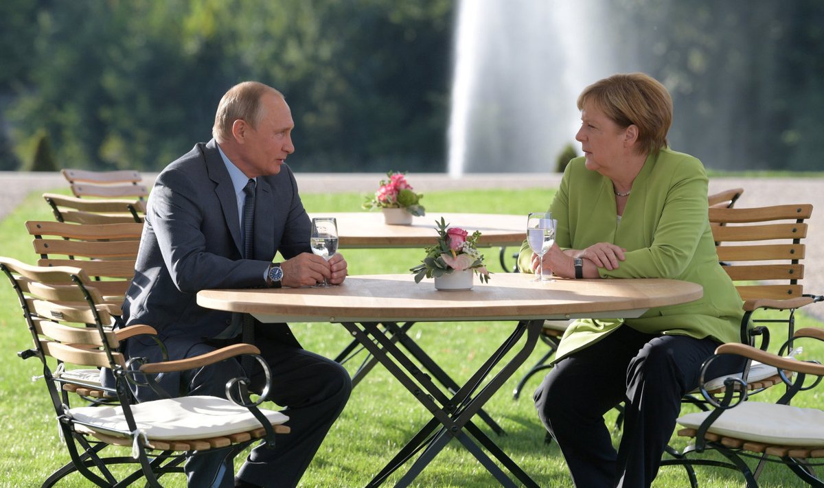 Vladimir Putin ja Angela Merkel 18. augustil Mesebergi palees