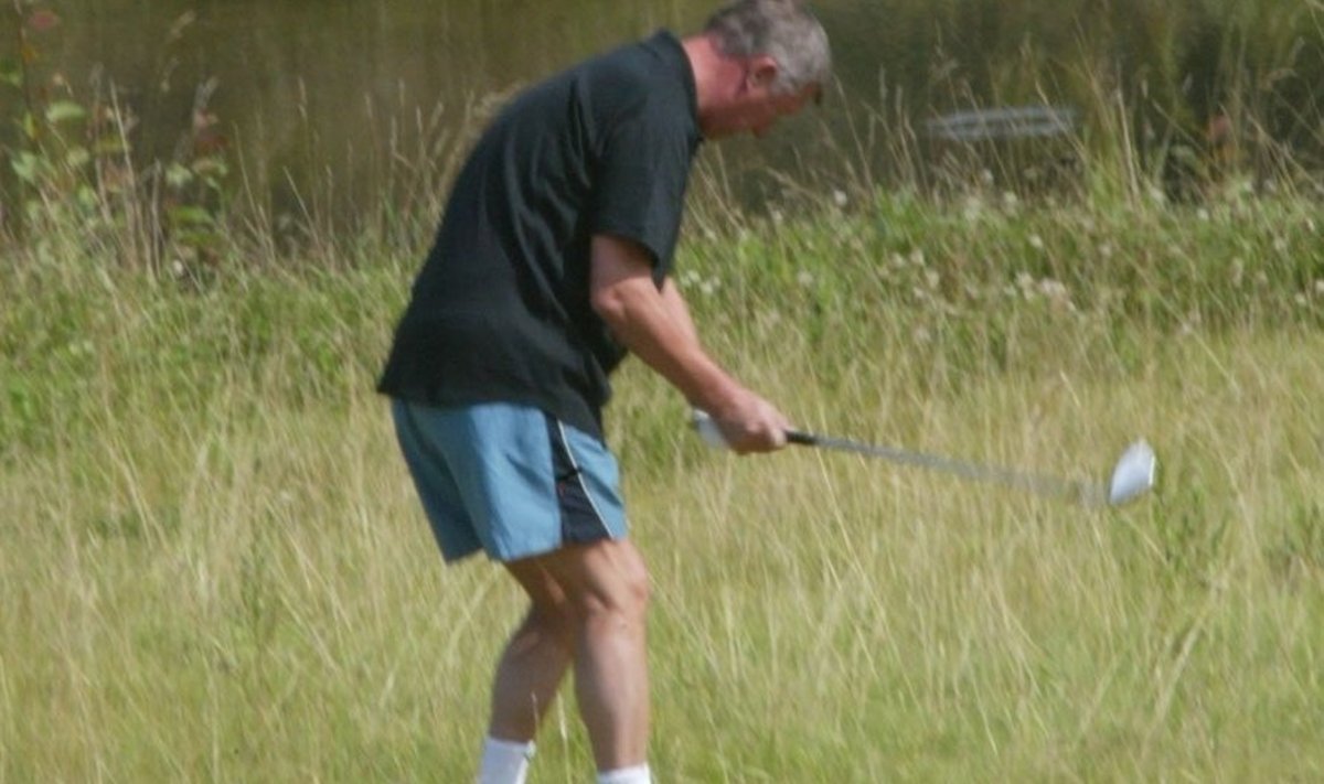 Sir Alex Ferguson golfi mängimas
