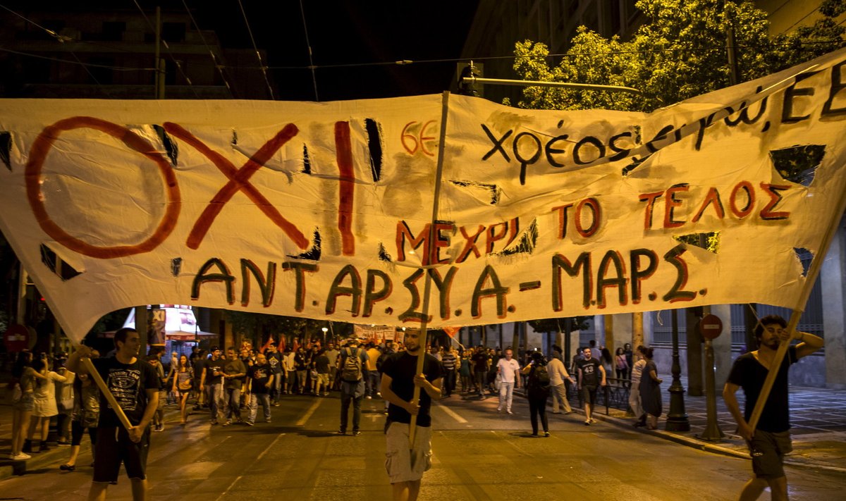 Kreeka tähistab referendumil kasinuse kaotust