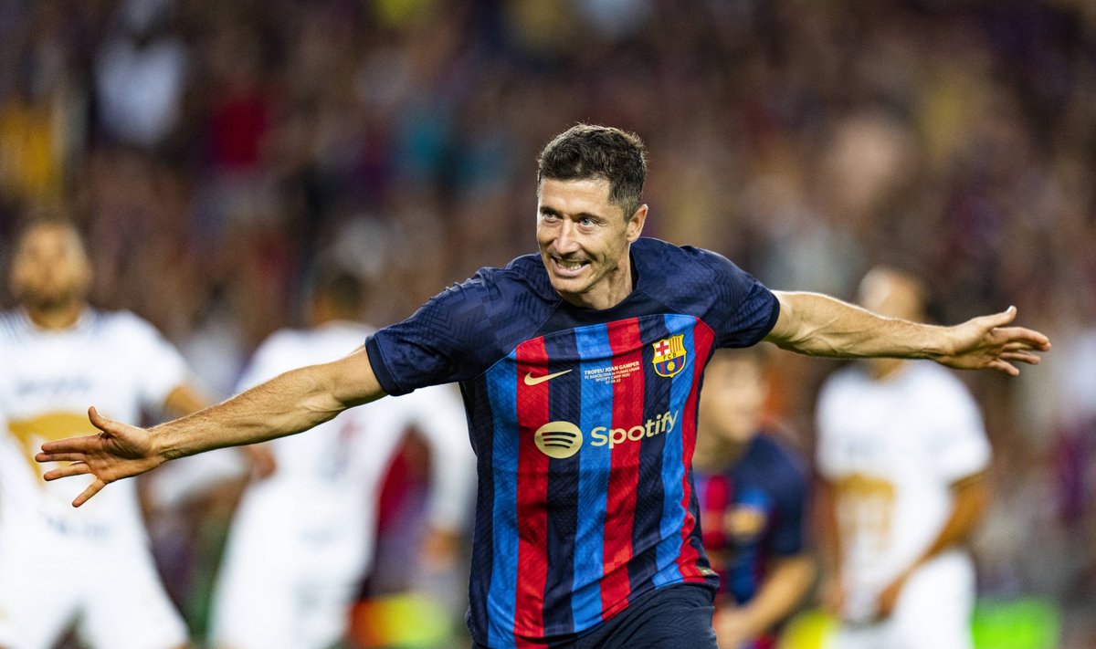 Robert Lewandowski liitus Barcelonaga, aga praegu ta Hispaania kõrgliigas mängida ei tohi.