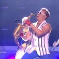 VIDEO: Eepiline kubemekoreograafia! Meenuta, kuidas Eurovisionile naasnud legendaarne Moldova saksofonimees omal ajal kelmikalt puusi nõksutas