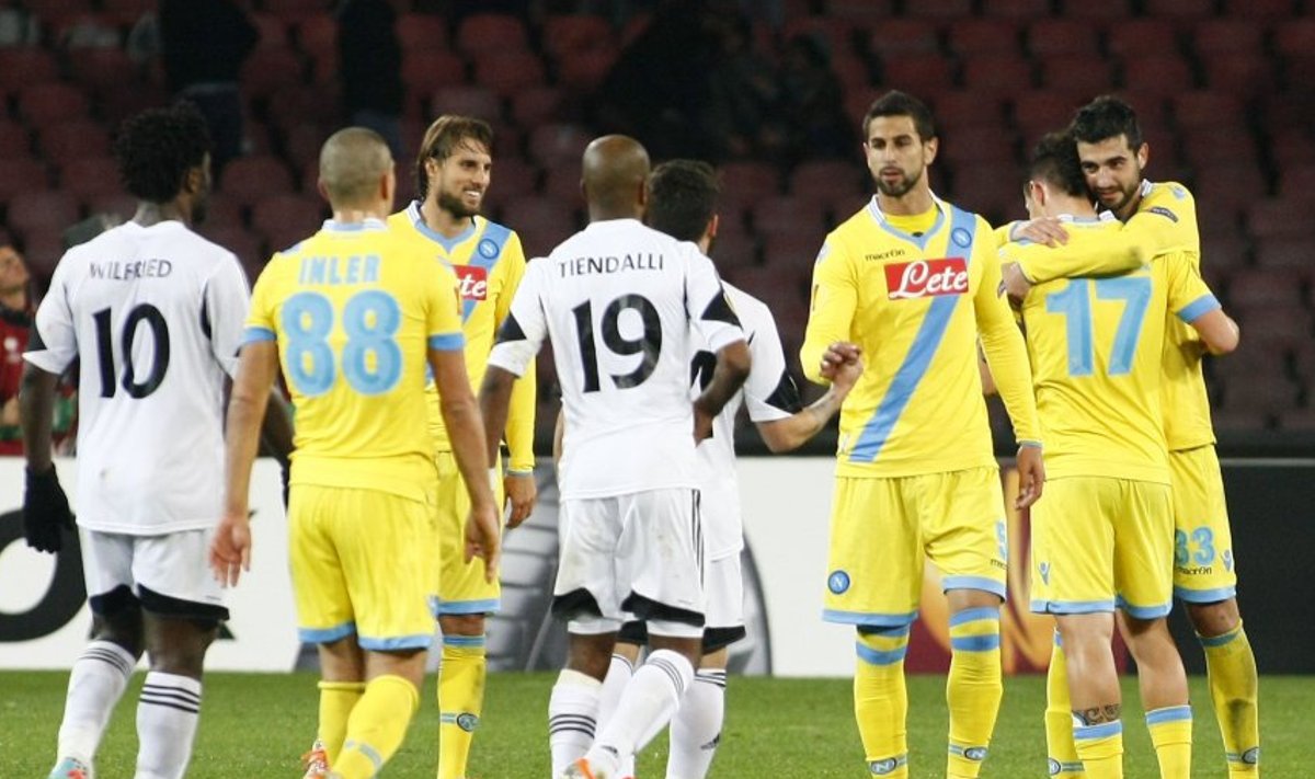 Napoli võitis Swanseat 3:1 ja pääses kaheksandikfinaali. 