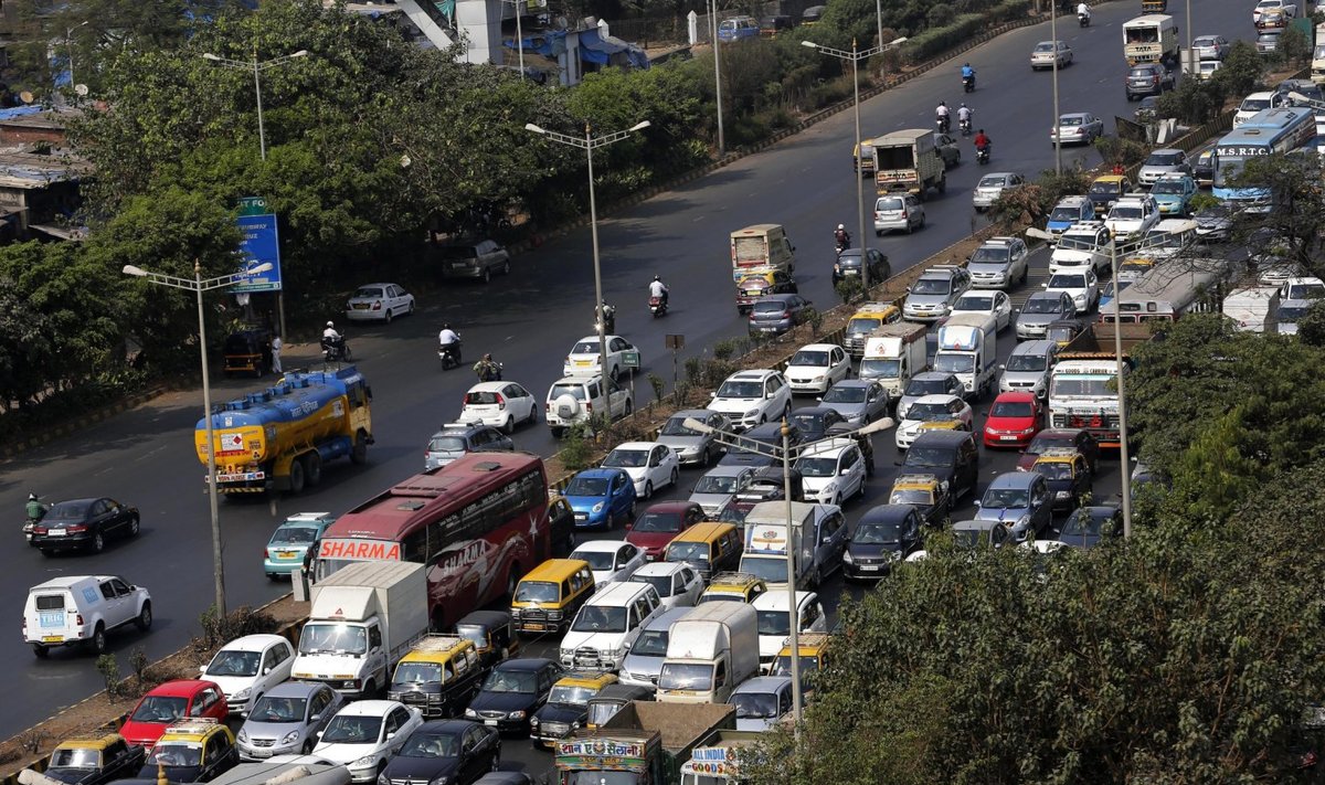 Isejuhtivad autod vähendavad liiklust. Näiteks Mumbais kuluks see küll ära. (Foto: AP)