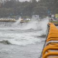 Метеорологи предупреждают: шторм "Эдуард" принесет в субботу обильные осадки и ветер до 30 м/с