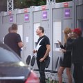 FOTOD: Tantsumuusika jumalus Tiësto maabus Pärnus: vaata, mis uhke masinaga ta tuli ja mida enne esinemist sõi!