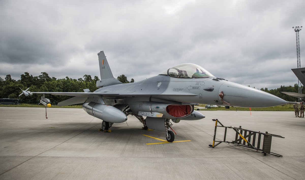 Belgia F-16 hävitaja Ämaris