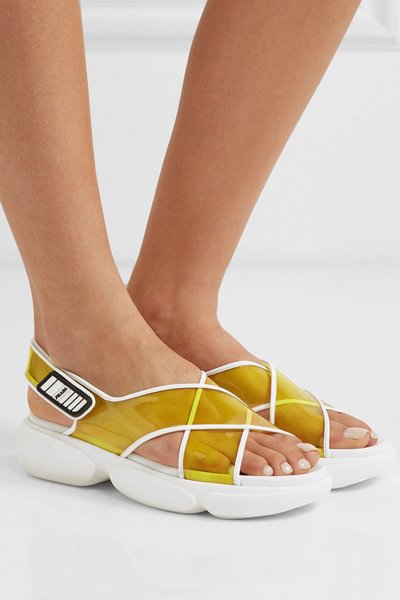 Prada logoga sandaalid, 490 €