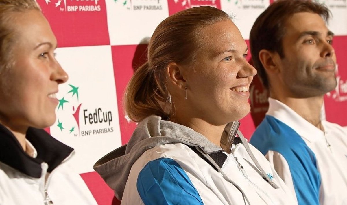 (L-R) Estonian tennis player Margit Ruutel, Estonian tennis player Kaia Kanepi, Estonian tennis coach Rene Busch and Estonian tennis player Anett Schutting pictured during the press conference prior to the Fed Cup meeting Belgium vs Estonia on April 21, 2010, in Hasselt. AFP PHOTO BELGA PHOTO YORICK JANSENS