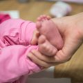 В мае в Эстонии родилось 1050 детей, в том числе 21 пара двойняшек и одни тройняшки. Какие имена были самыми популярными?