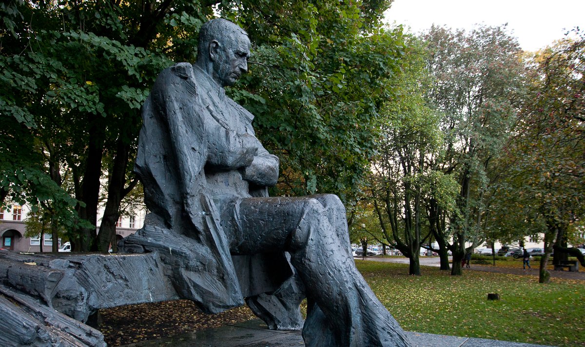 A. H. Tammsaare ja Konstantin Päts peaksid ühes pargis kenasti hakkama saama.