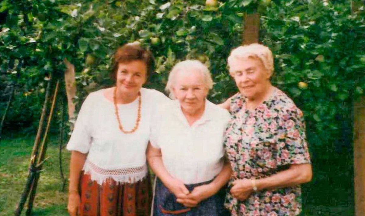 Koos lähedastega: Frieda (paremal), Ilo Jaik Riedberg (vasakul) ja Vienna Plank-Piregre (keskel).